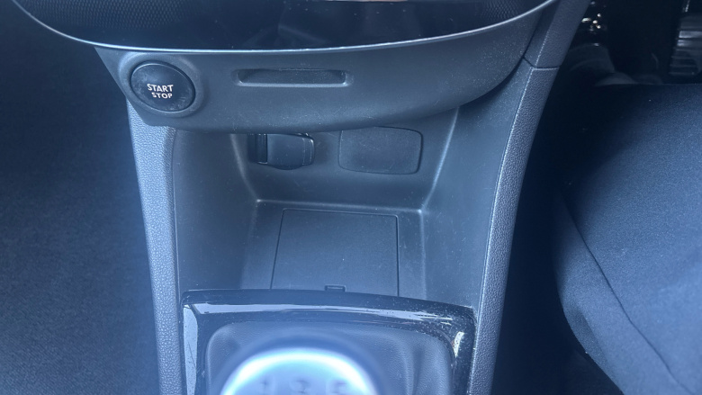 Renault Clio 0.9 TCE 90 Iconic 5dr Petrol Hatchback